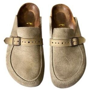Womens Birkenstock clogs